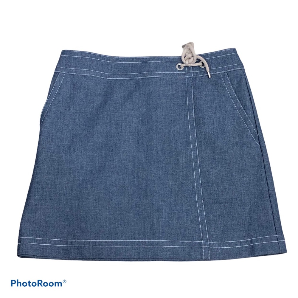 Ann Taylor Petite chambray pocketed back zip skirt